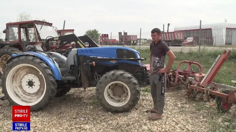 Furt de zile mari dintr-o gospodărie. Un fermier a rămas fără patru tractoare care valorau în total 30.000 de euro