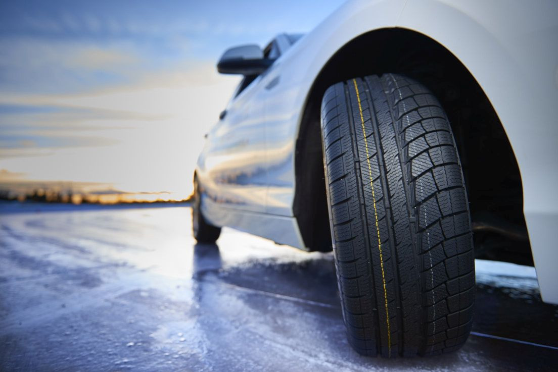 (P) Anvelopele de teren, cunoscute și sub denumirea de MT (mud traction)