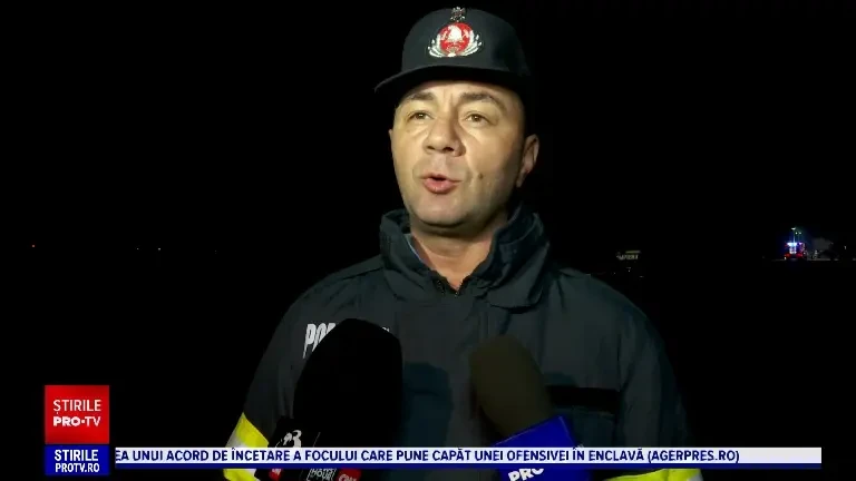 Primele imagini după explozia din Vrancea. Muncitorii răniți au alergat printr-un lan de porumb ca să iasă la șosea