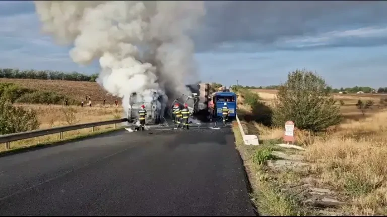Accident grav în Teleorman. Două autocare și un TIR s-au ciocnit violent. A fost activat Planul Roșu de Intervenție | VIDEO
