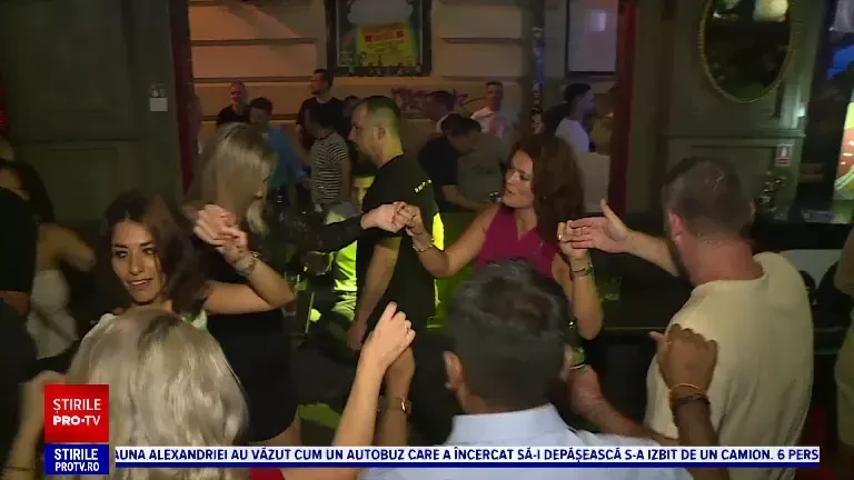 Toamna e mai tare decât vara. Tinerii și turiștii străini, petreceri de pomină în București. „We feel fabulos, baby!”