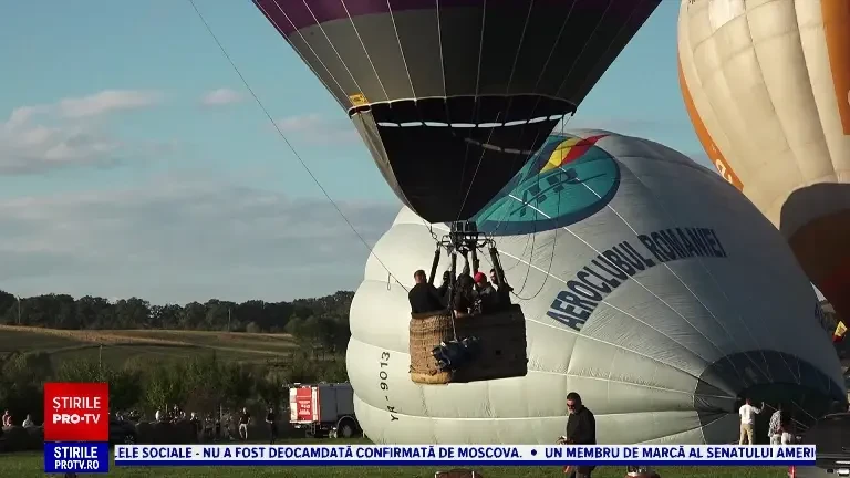 Baloanele cu aer cald au umplut cerul de culoare într-un sat din Mureș. Cât a costat o călătorie