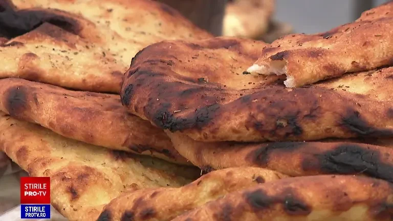 „Mănânci și câștigi”. Festival de sarmale cu premii, în București. Altul e cu pâine după rețete străvechi