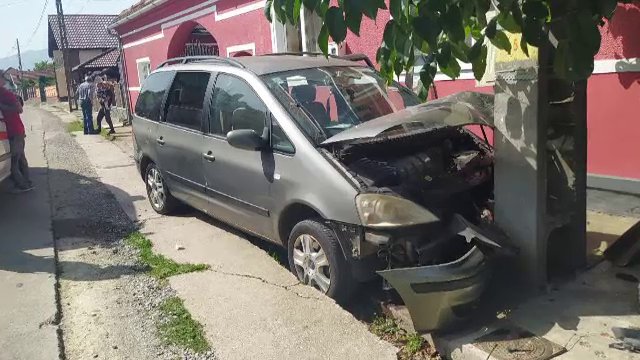 Greșeala făcută de un șofer teribilist. Cinci persoane au fost rănite după ce el a făcut o manevră periculoasă în trafic