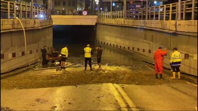 „A venit tornada. Am auzit un vuiet puternic și un sunet metalic”. Imaginile groazei după potopul din Craiova