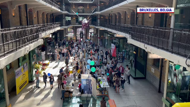 Târg la Bruxelles organizat de diaspora românească. „Cel mai bine s-a vândut kürtőskalács”