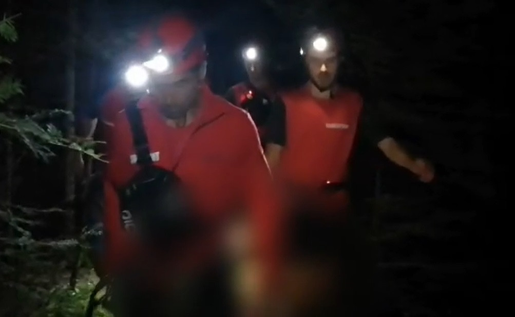 Operațiune dramatică de salvare a salvamontiștilor din Neamț. O femeie a căzut de pe stânci în zona Bicaz-Chei