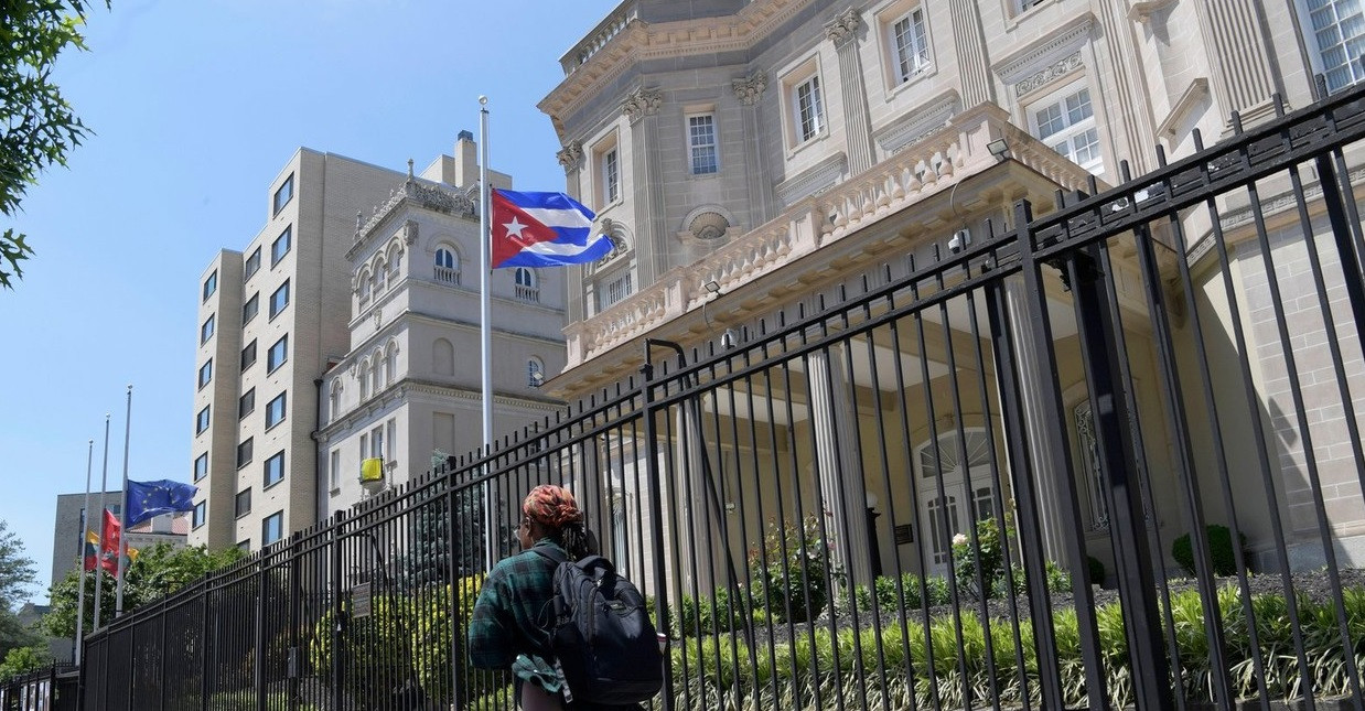 Ambasada Cubei din Statele Unite, atacată cu cocteiluri Molotov