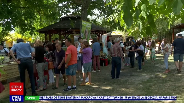 Târgul de „slow food” din Ținutul Buzăului, vizitat de celebrul Charlie Ottley. Ce a zis de zacusca cu trufe