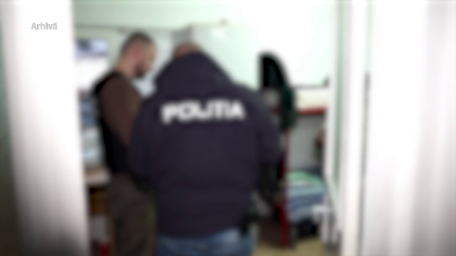 DIICOT a destructurat o grupare care aducea migranți din Asia ilegal. Un ofițer de la Imigrări este acuzat că falsifica acte