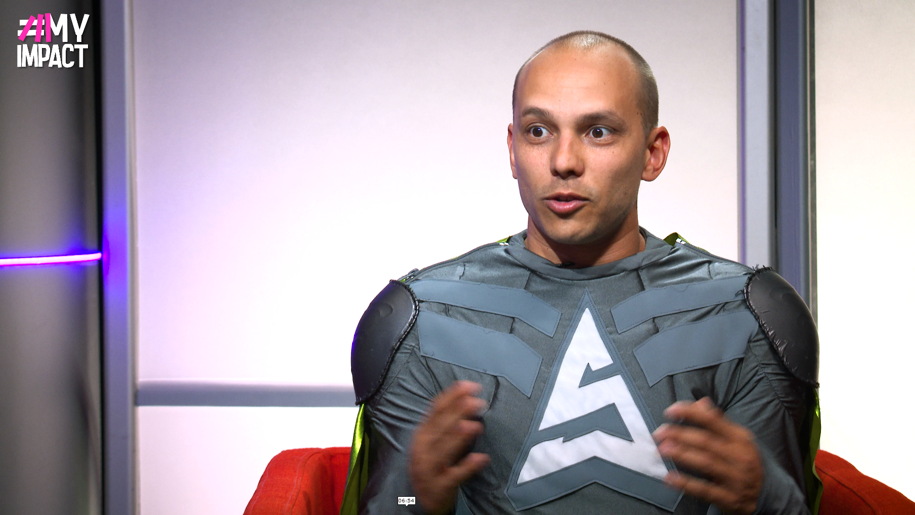 DJ Alex Super Beats: Tehnologia îi “ajută” foarte mult pe cei din Generația Z să alunece în probleme emoționale