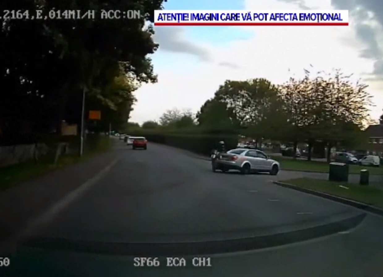 Un motociclist a scăpat dintr-un accident groaznic... cu o lovitură la degetul de la picior | VIDEO