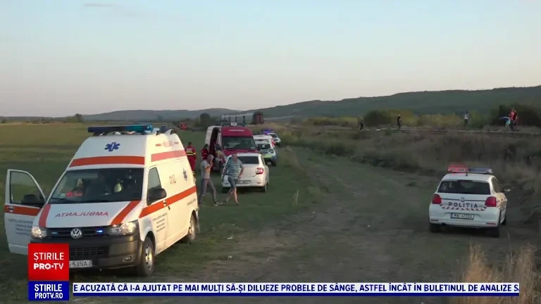 Doi morți după ce trenul a luat în plin o căruță, în Vaslui. Familia implicată pare urmărită de un blestem