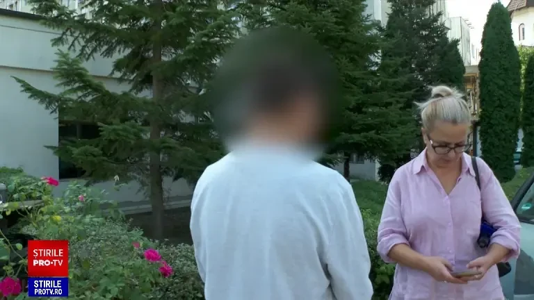 Elev de 12 ani din Argeș, bătut cu pumnii de o profesoară pentru că a scăpat un pix pe jos. ”Mâine îi faci parastasul”