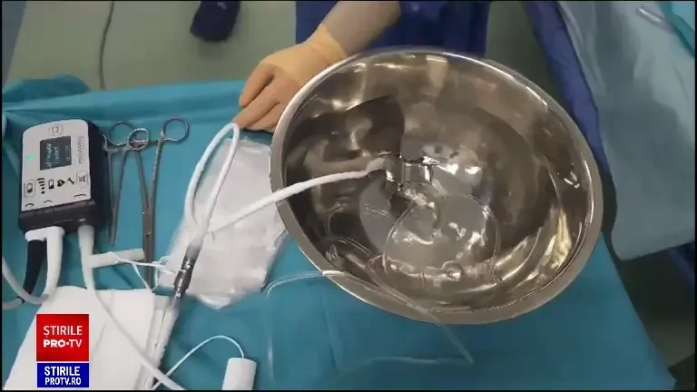 Cine este tânăra de 17 ani care a primit o inimă artificială, la Târgu Mureș. Primul lucru pe care l-a spus după operație