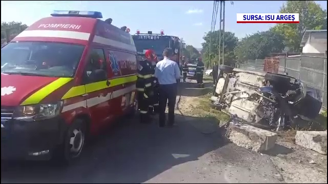 Accident în Argeș. Șofer de 66 de ani, grav rănit după ce a adormit la volan și s-a răsturnat cu mașina