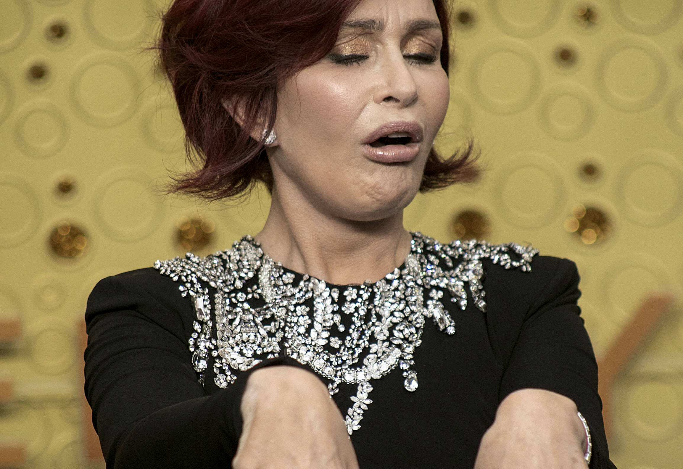 Sharon Osbourne, atacată de un „demon” la filmarea unei emisiuni cu spirite, a stat trei zile în spital. „Nu mai respira”