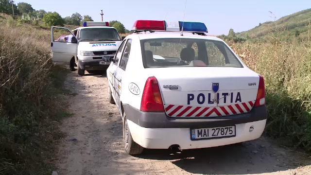 Un bărbat din Târgu Ocna și-a atacat soția cu o armă albă apoi s-a sinucis. În ce stare se află femeia