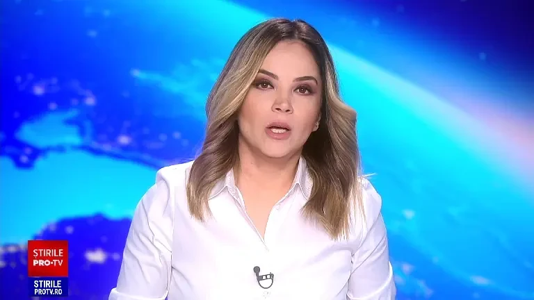 Mașina prefectului de Olt a ars ca o torță pe o șosea