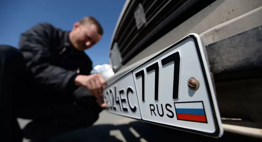 Prețurile mașinilor din Rusia au explodat înainte de majorarea taxei de reciclare și a TVA-ului