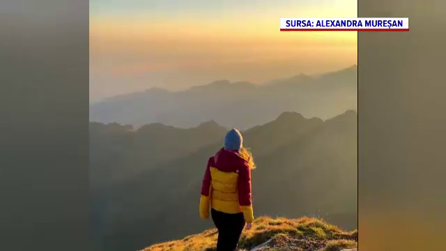 Turiștii au profitat de vremea călduroasă și s-au avântat în drumeții și plimbări. „E foarte cald, azi nu ne îmbrăcăm gros”