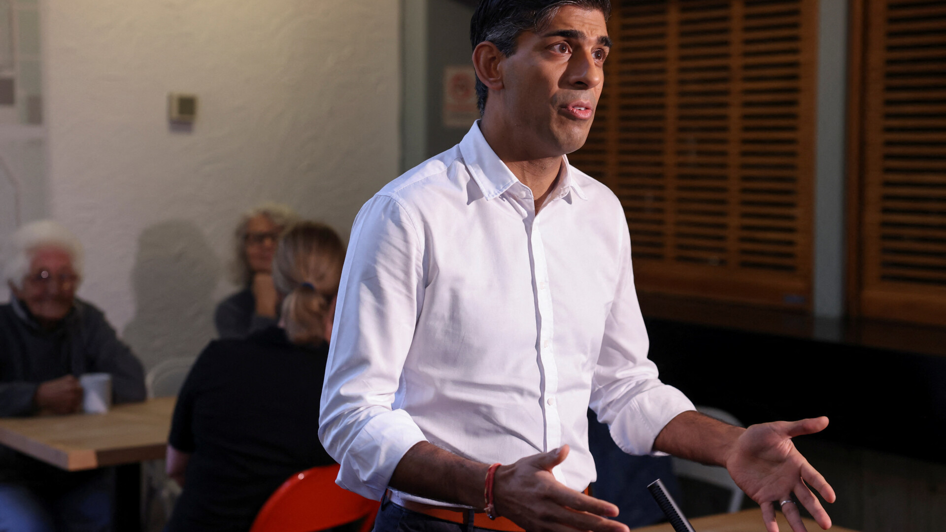 Premierul britanic neagă intenţia de a trimite instructori militari în Ucraina. „Niciun soldat britanic nu va fi trimis”