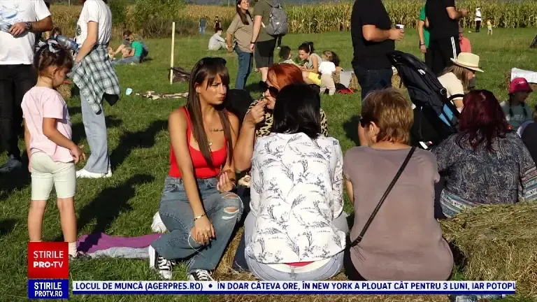 Aproape o mie de oameni s-au adunat sâmbătă la picnic pe un câmp din Maramureș. "Fiecare a adus ce a avut acasă”