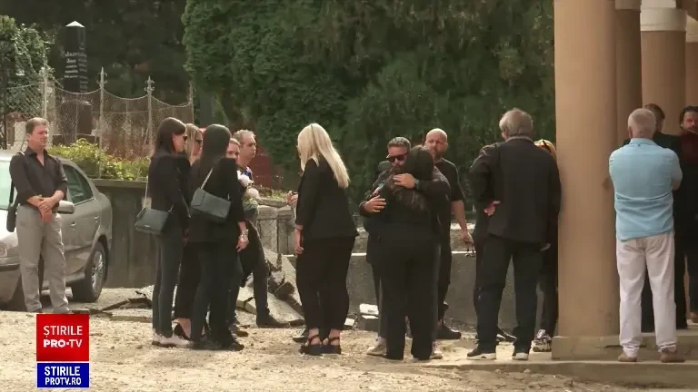 Moartea Laurei Roșca, învăluită în mister. Ce au descoperit anchetatorii în telefonul DJ-iței Lalla. „Nu-i drog, nu-i alcool”