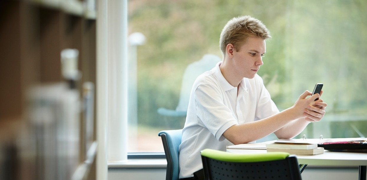 Ce efect a avut interzicerea telefoanelor și a altor dispozitive electronice în școlile din Țările de Jos