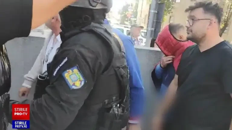 ANIMAȚIE GRAFICA | Cum funcționa mafia gunoaielor care a umplut vestul României de deșeuri. Mințeau că le reciclează