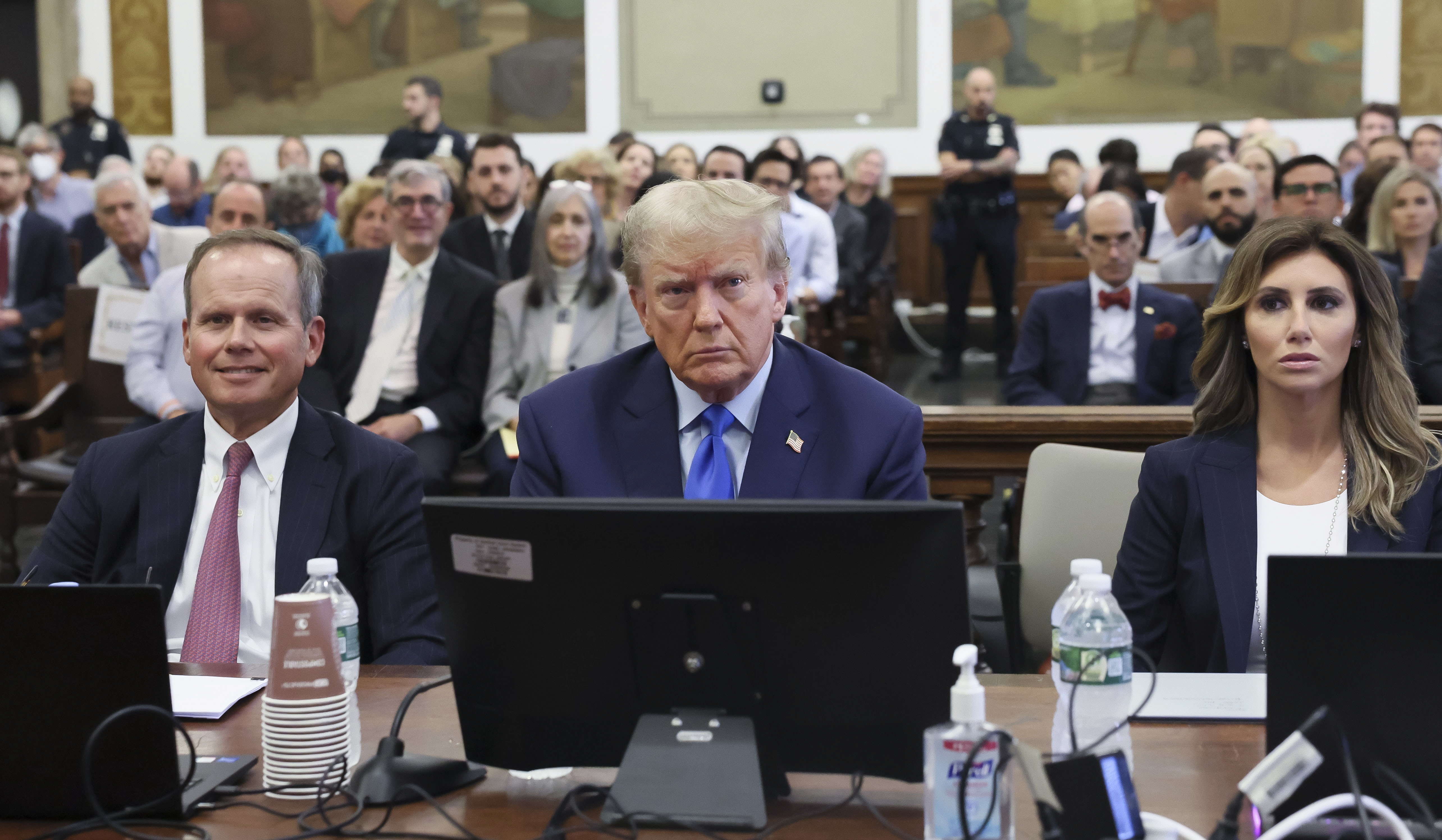 Acuzații grave la adresa lui Donald Trump. Fostul președinte ar fi obţinut peste 100 de milioane de dolari prin fraudă