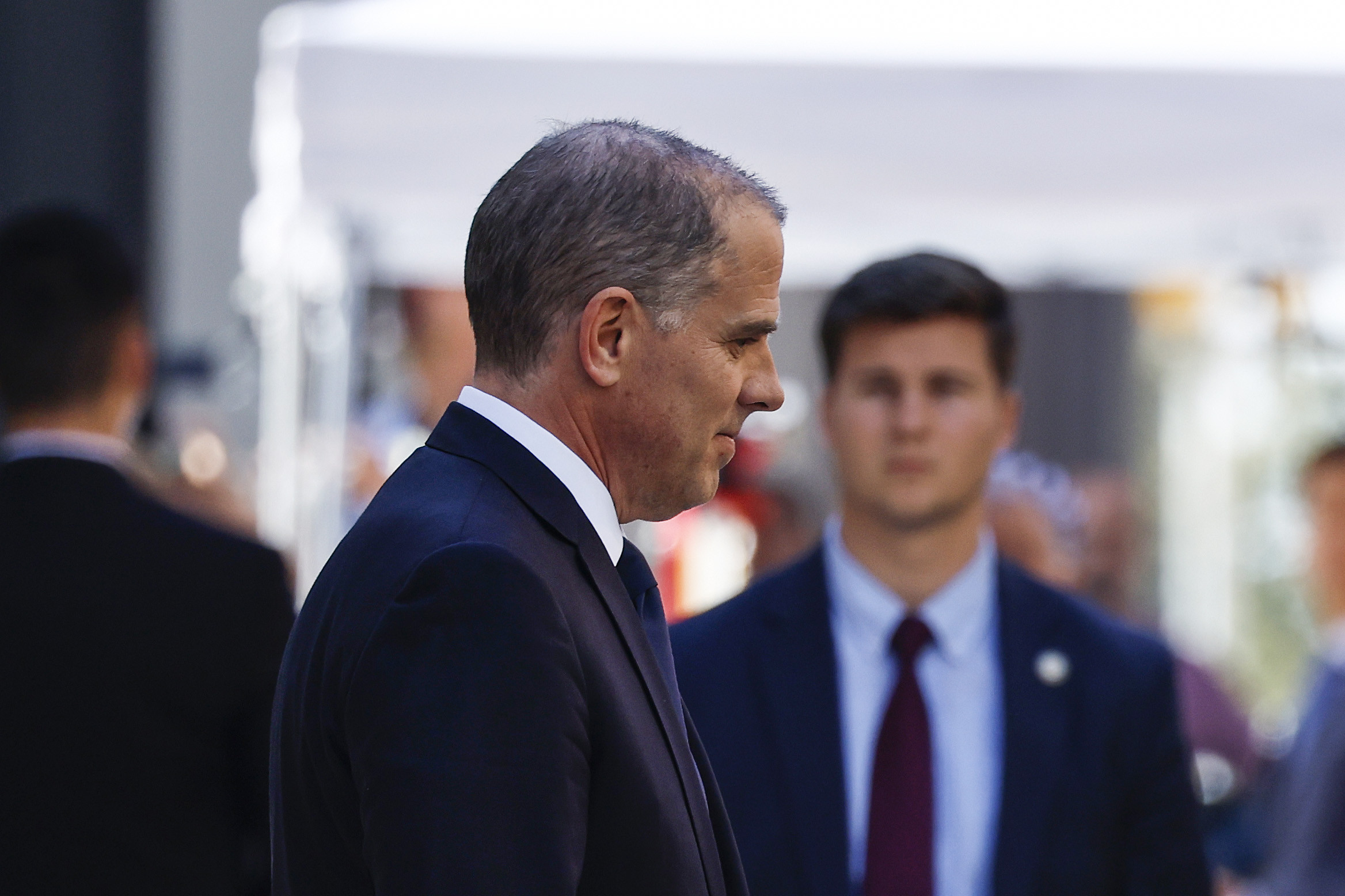 Fiul lui Joe Biden, inculpat pentru evaziune fiscală. „A cheltuit milioane de dolari pentru un stil de viaţă extravagant”