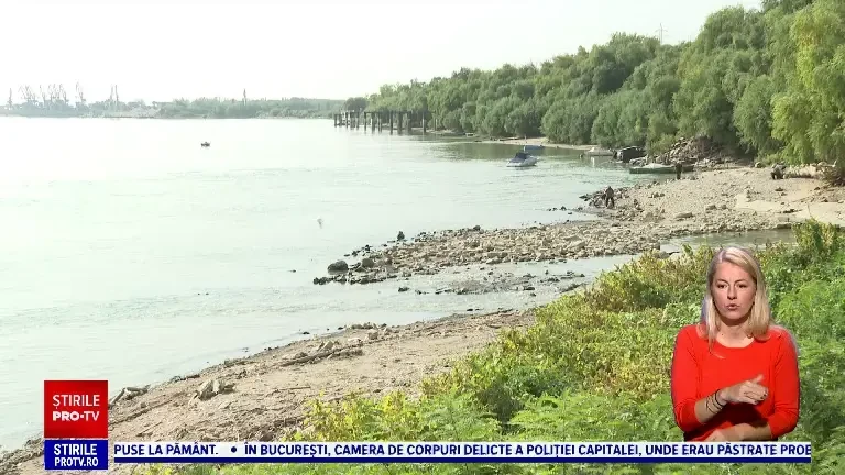 100.000 de kilograme de plastic sunt purtate pe Dunărea românească anual. „Vine, bea o bere, lasă sticla aici”