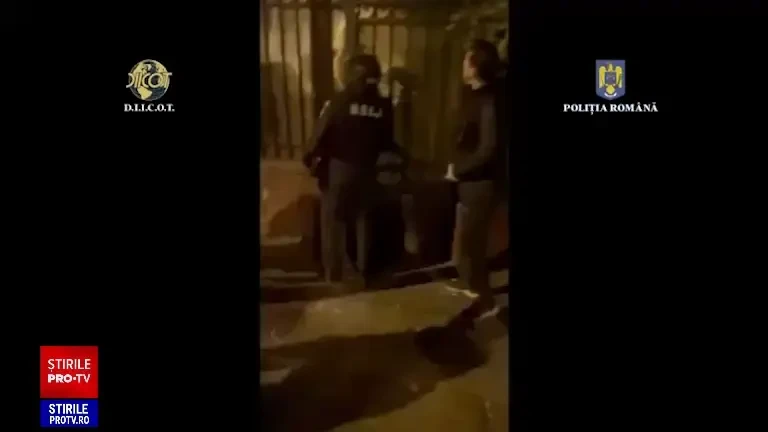 Mai multe persoane ar fi vândut o substanţă psihoactivă nouă, în centrul Capitalei, cu 10 lei doza