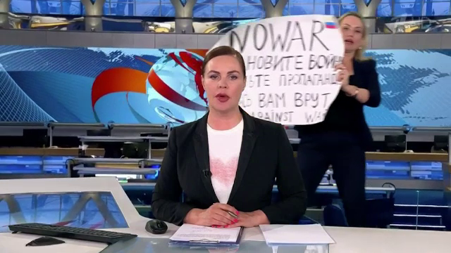 Jurnalista protestatară Marina Ovsiannikova a fost condamnată la 8 ani și jumătate de închisoare