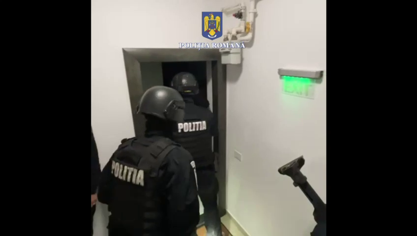 Percheziţii într-un dosar de evaziune fiscală cu telefoane mobile. Prejudiciul estimat este de aproape 2 milioane de euro