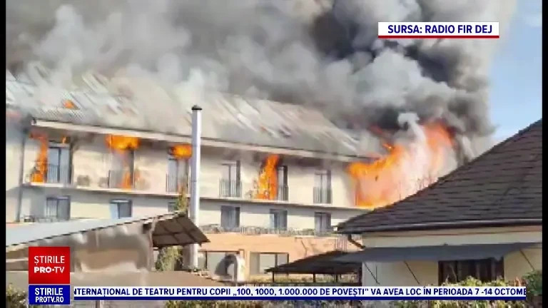 „Geamurile s-au făcut toate zob”. Un hotel de patru stele din Dej a luat foc. Două etaje au fost distruse aproape complet