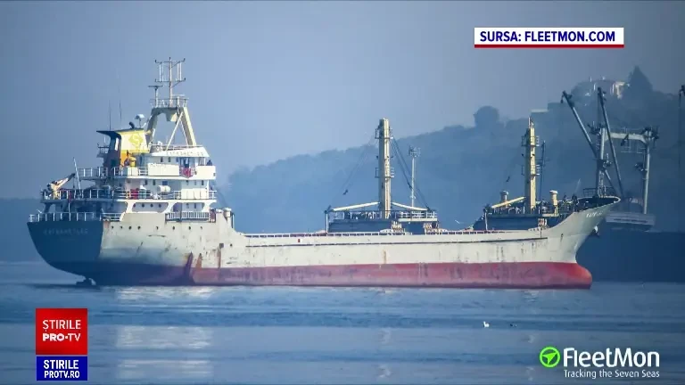 Explozie în zona portului Sulina. O navă turcească ar fi lovit o mină. 15 marinari se aflau la bord