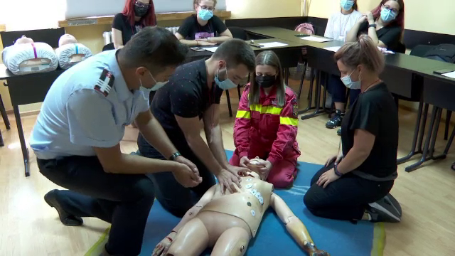 Cursurile de prim-ajutor, tot mai atractive pentru români. „Toată lumea înțelege că sunt foarte importante”