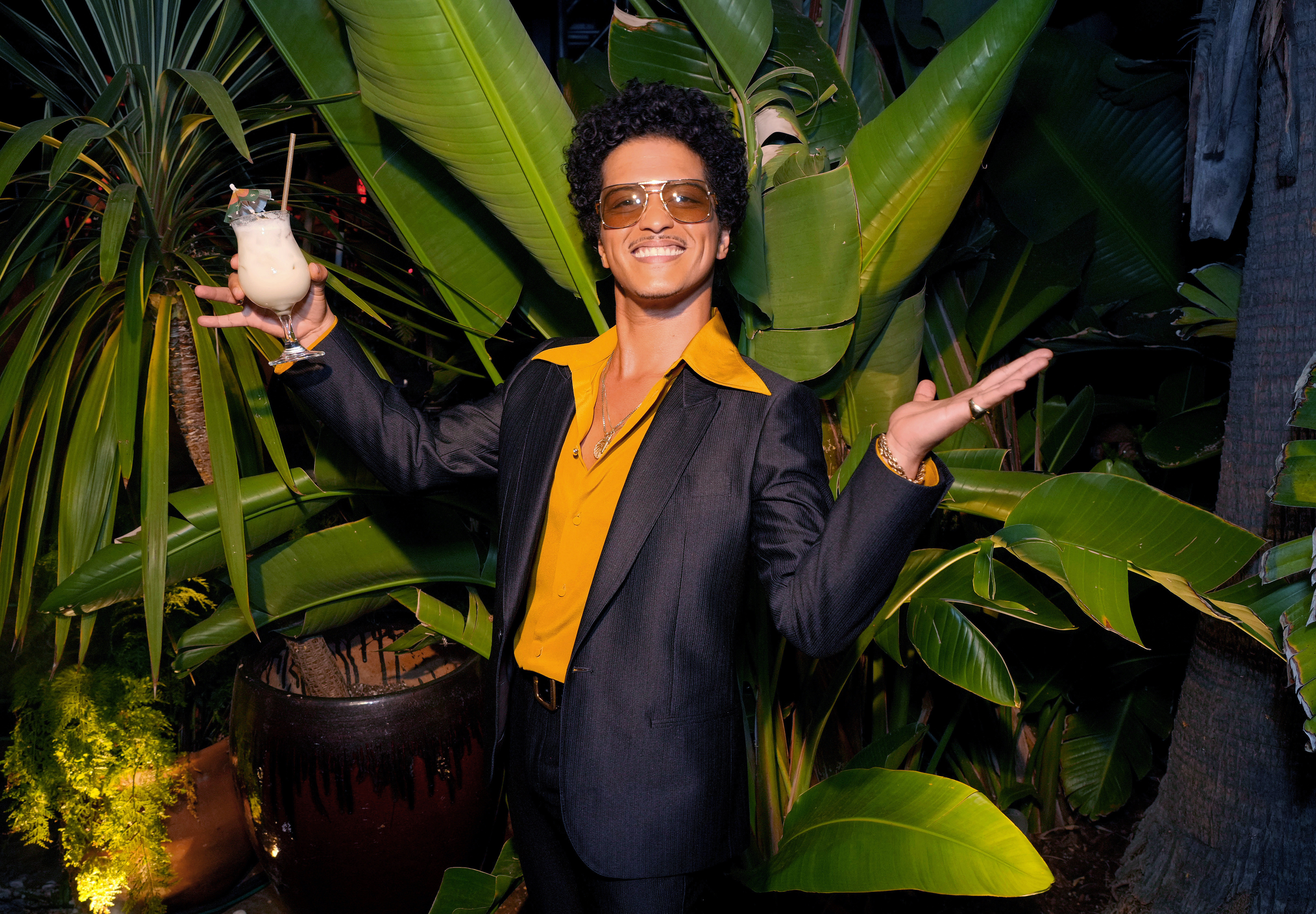 Un bar brazilian a devenit o atracţie turistică după o vizită surpriză a cântăreţului Bruno Mars