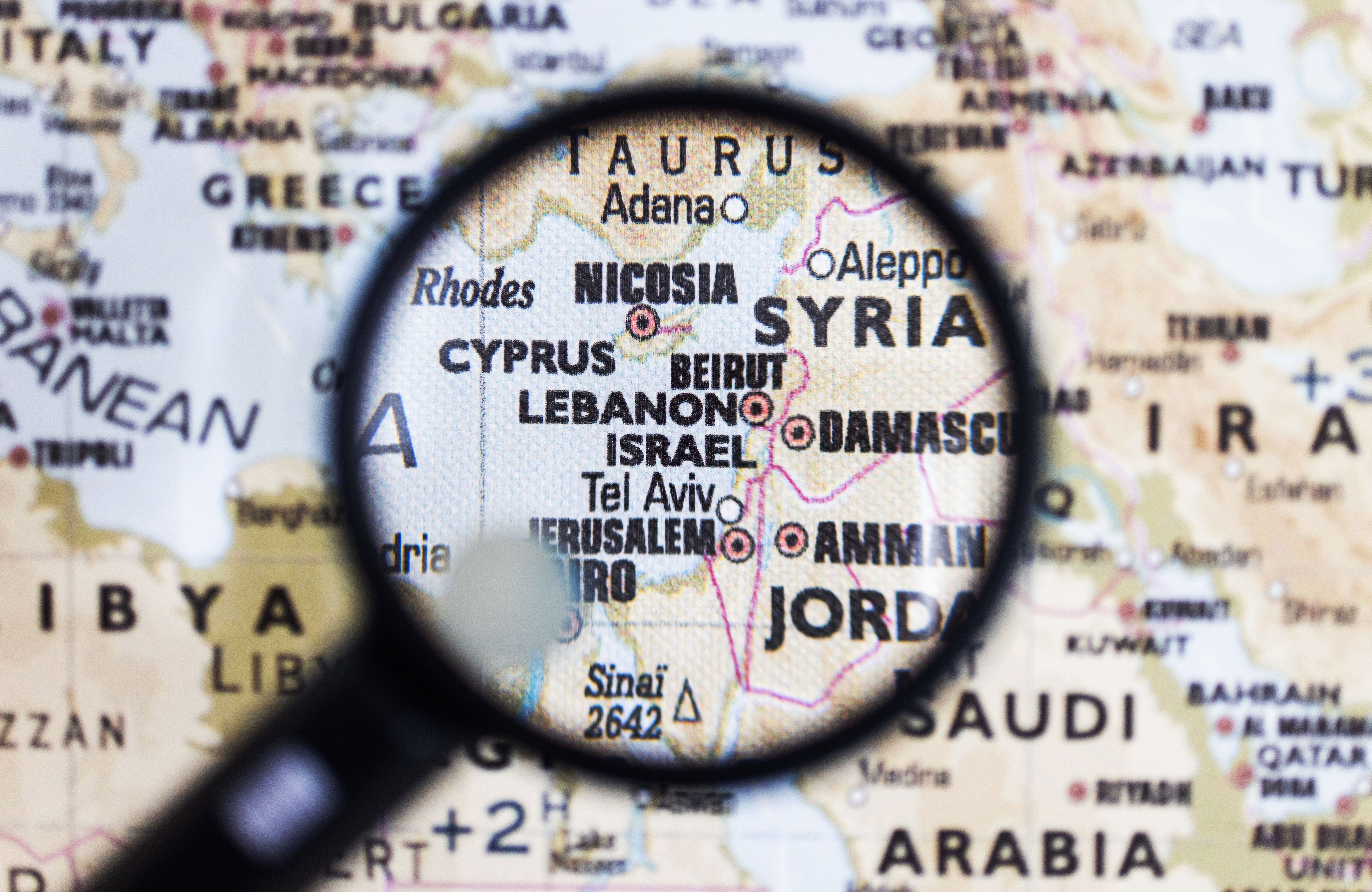 Terifianta perspectivă a unui asalt terestru asupra Fâşiei Gaza. ”Un câmp de luptă în care amenințarea este peste tot”