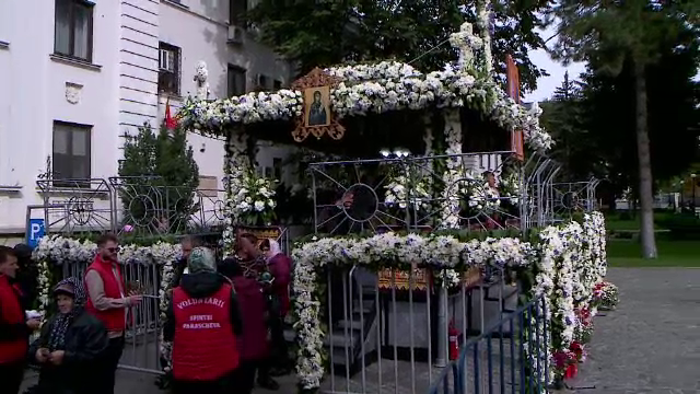 „Era liniște, pace și acum e dezastru”. Pelerinii de la moaștele Sfintei Parascheva se roagă pentru pace în Israel