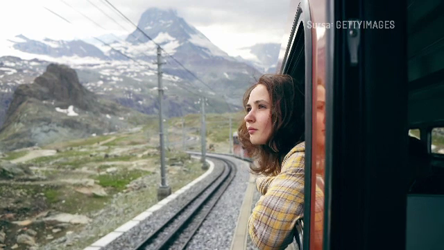 Peste 1.000 tineri români au șansa să călătorească gratuit în Europa prin programul DiscoverEU. Cum se fac înscrierile