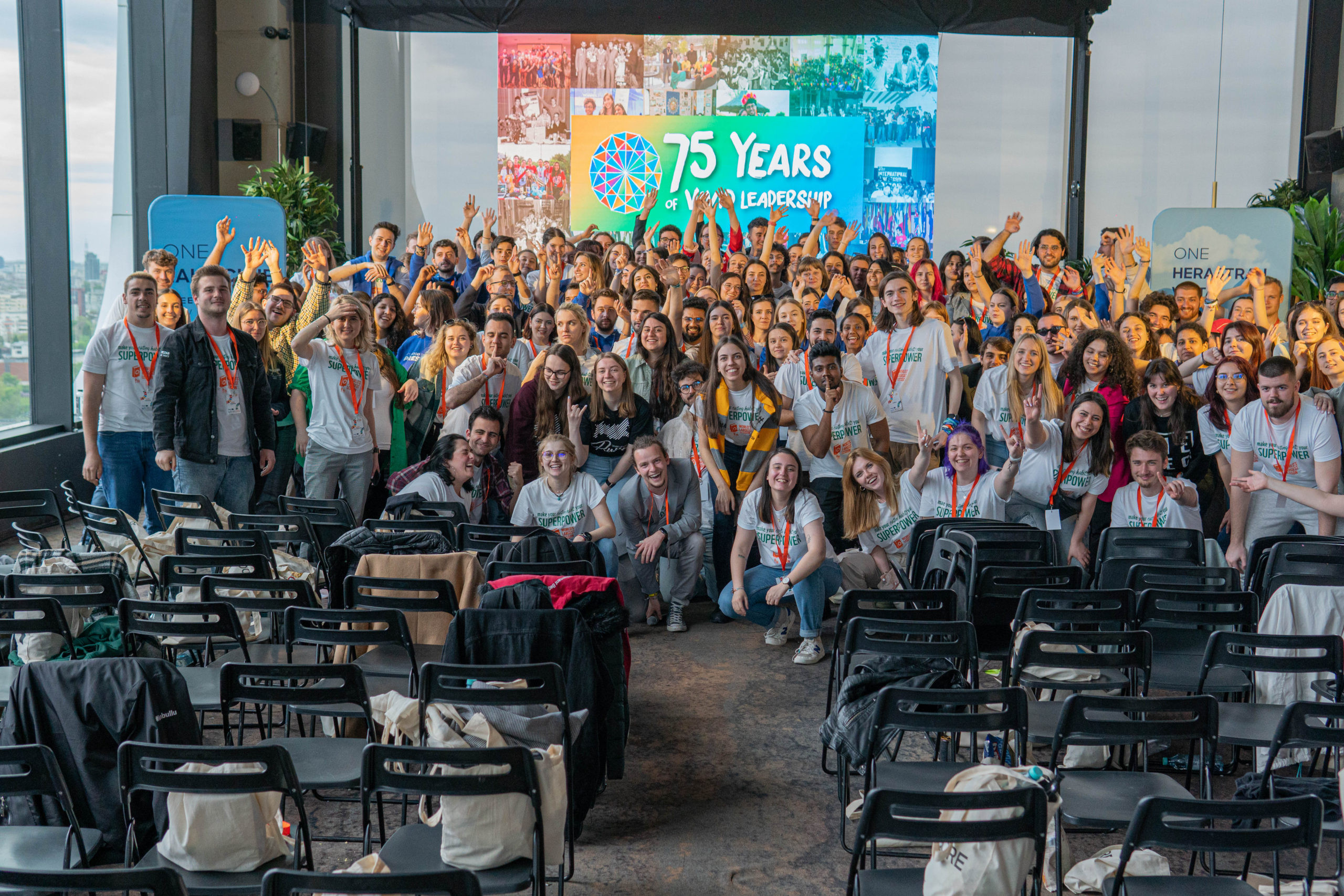 PARTENERIAT Trecem pe albastru: AIESEC în România recrutează…