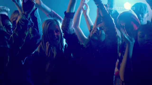 Balul bobocilor, un coșmar pentru părinți. „Vorbim de organizare la nivel de nunți, cu muzică scumpă, băuturi scumpe”