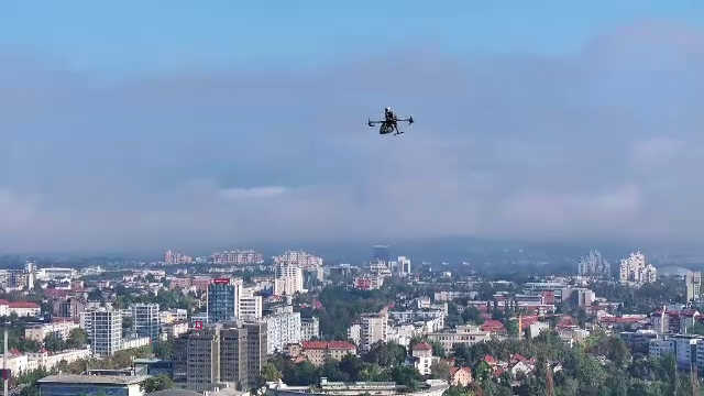 Mâncare livrată cu drona, în capitala Sloveniei. Ce a comandat primarul