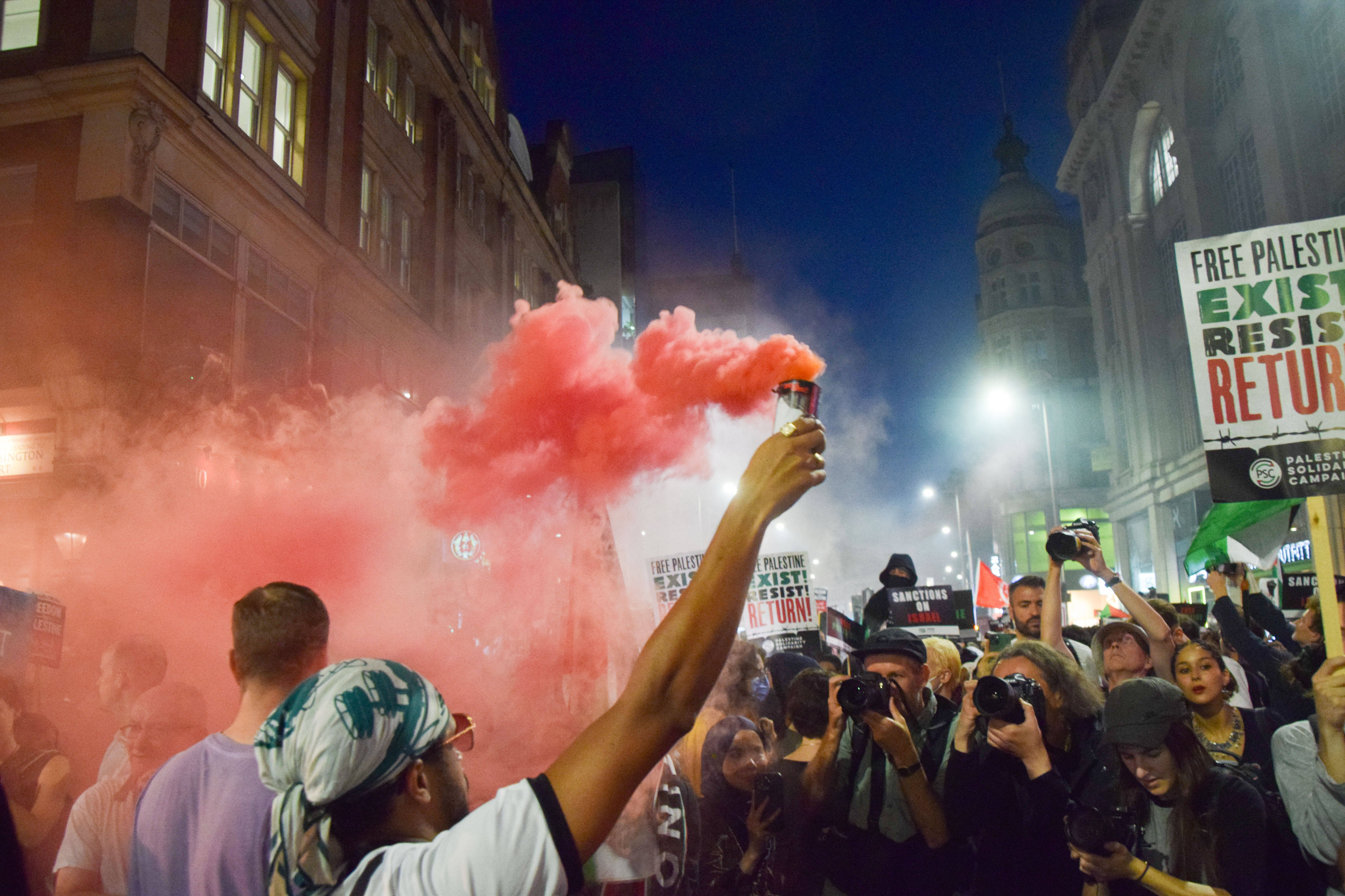 Anglia se pregătește pentru un atac terorist, după ce Hamas a chemat islamiștii la jihad. ”Toți oamenii tăi au murit? Bun!”