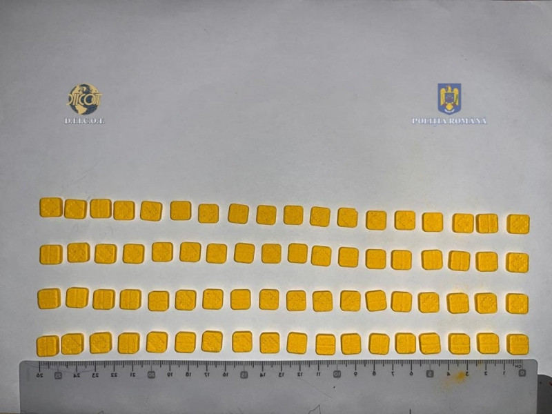 Tânăr de 27 de ani din Olt, prins în timp ce punea în vânzare droguri de aproape 8.000 de lei. FOTO