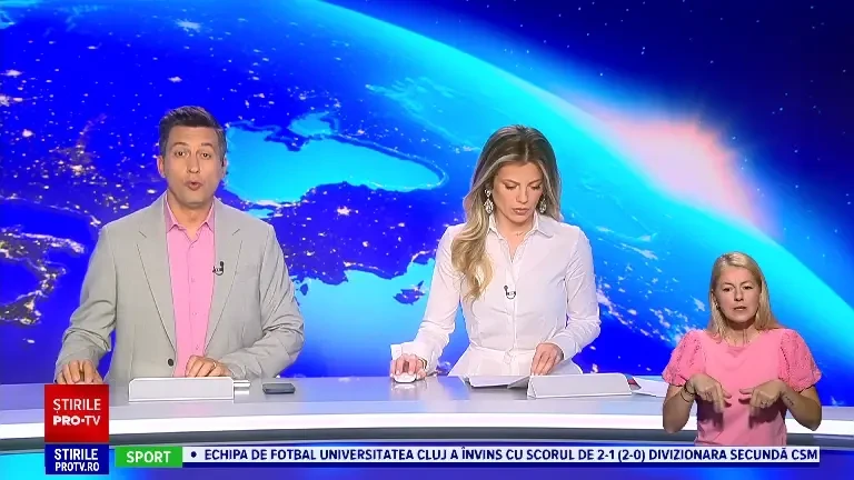 Un urs s-a plimbat pe strada ce-i poartă numele, în Bistrița. Ce au făcut jandarmii