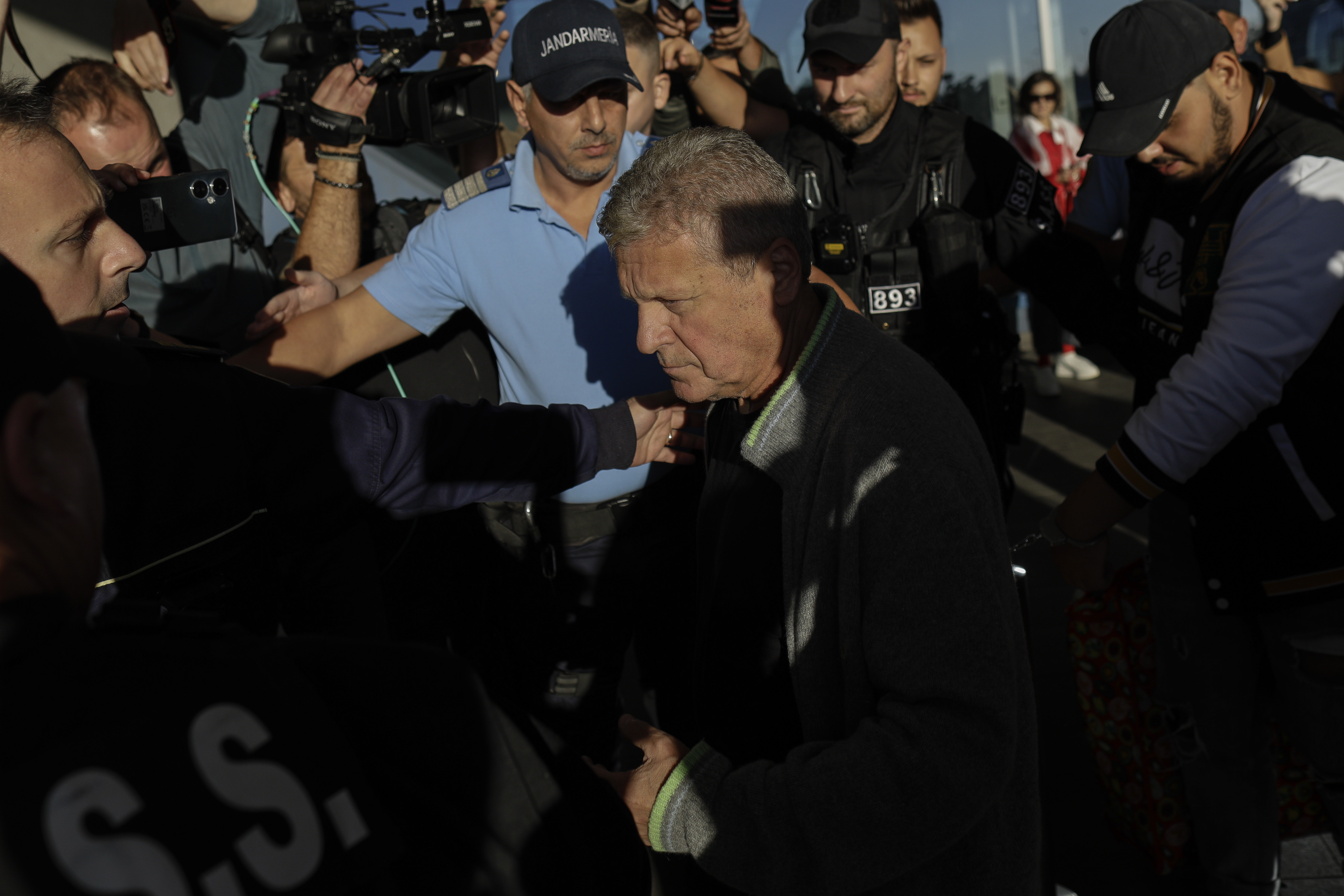 Fostul deputat Dorin Maior Lazăr a fost adus în țară sub escortă. Ce pedeapsă are de executat